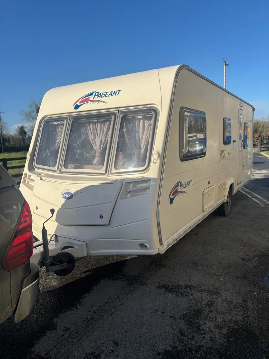 Bailey pageant   caravan - Image 1