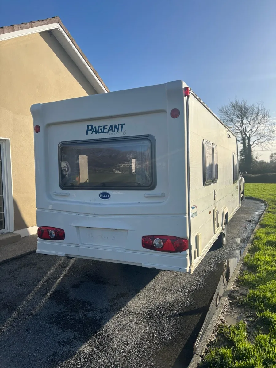 Bailey pageant   caravan - Image 3