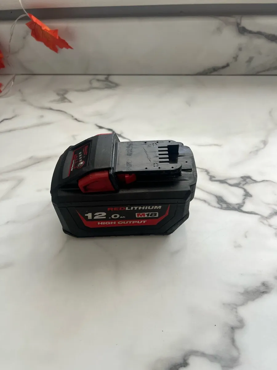 Milwaukee 12ah battery - Image 1