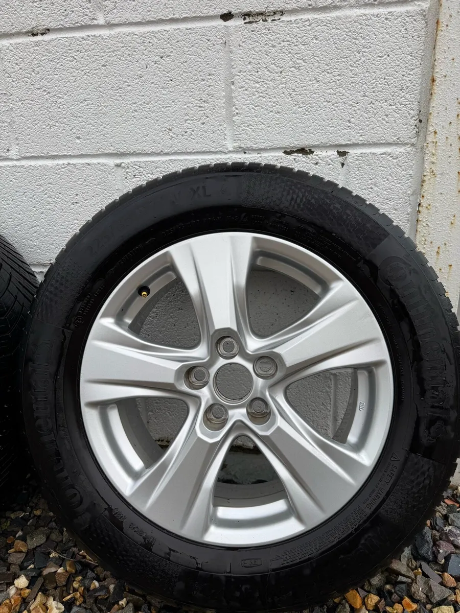 17 inch Alloy wheels with tires - Image 2
