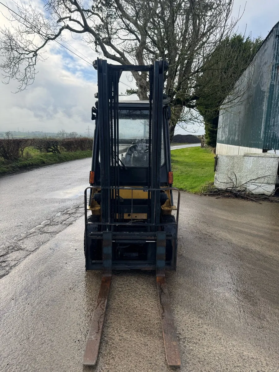 Caterpillar 2.5T Forklift - Image 3