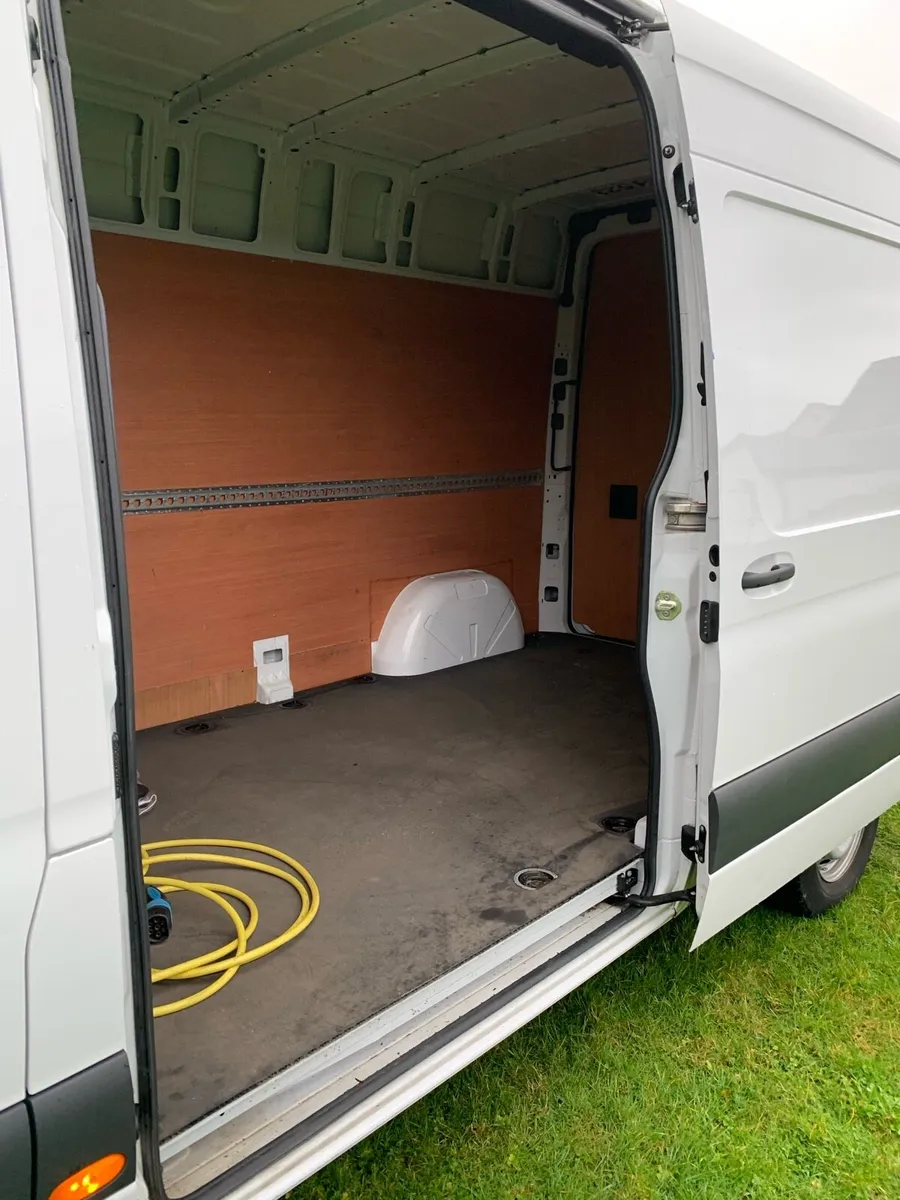 Mercedes sprinter - Image 2