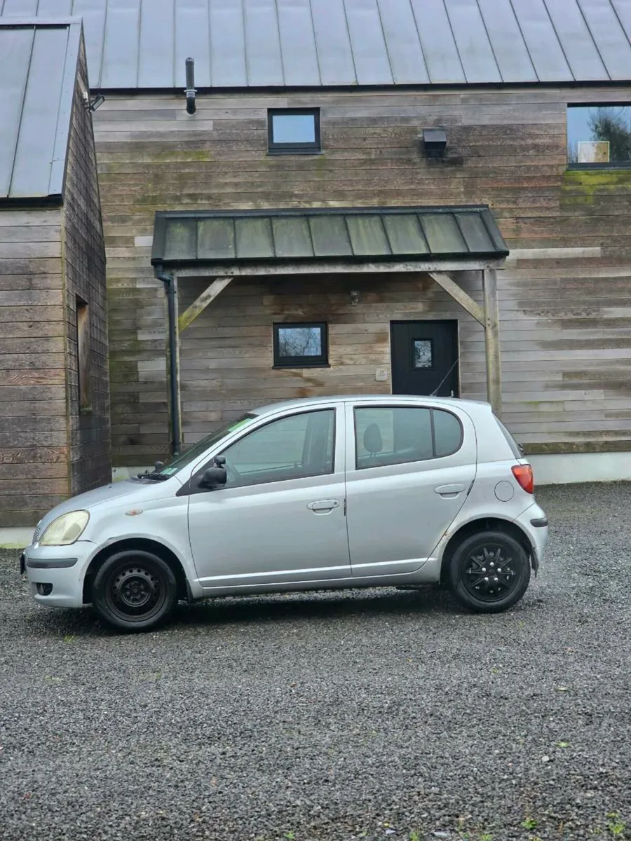 Toyota yaris 2005 - Image 3