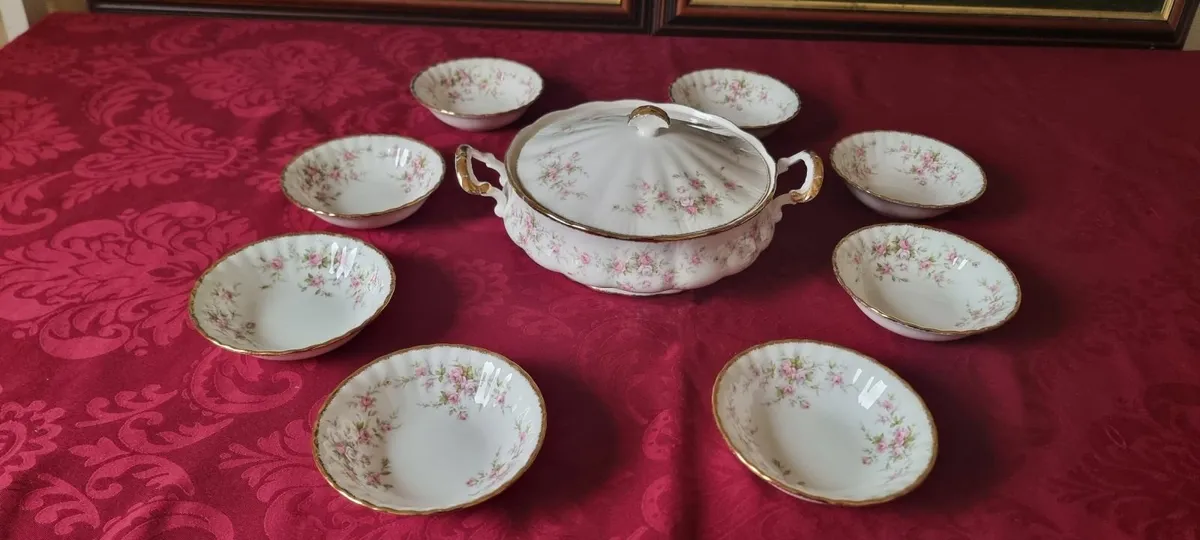 9Pc.Royal Albert Victoriana Rose Tureen &Bowls Set - Image 3