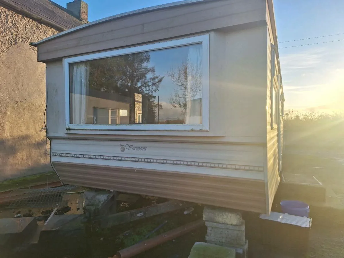 Mobile home for sale - Image 1