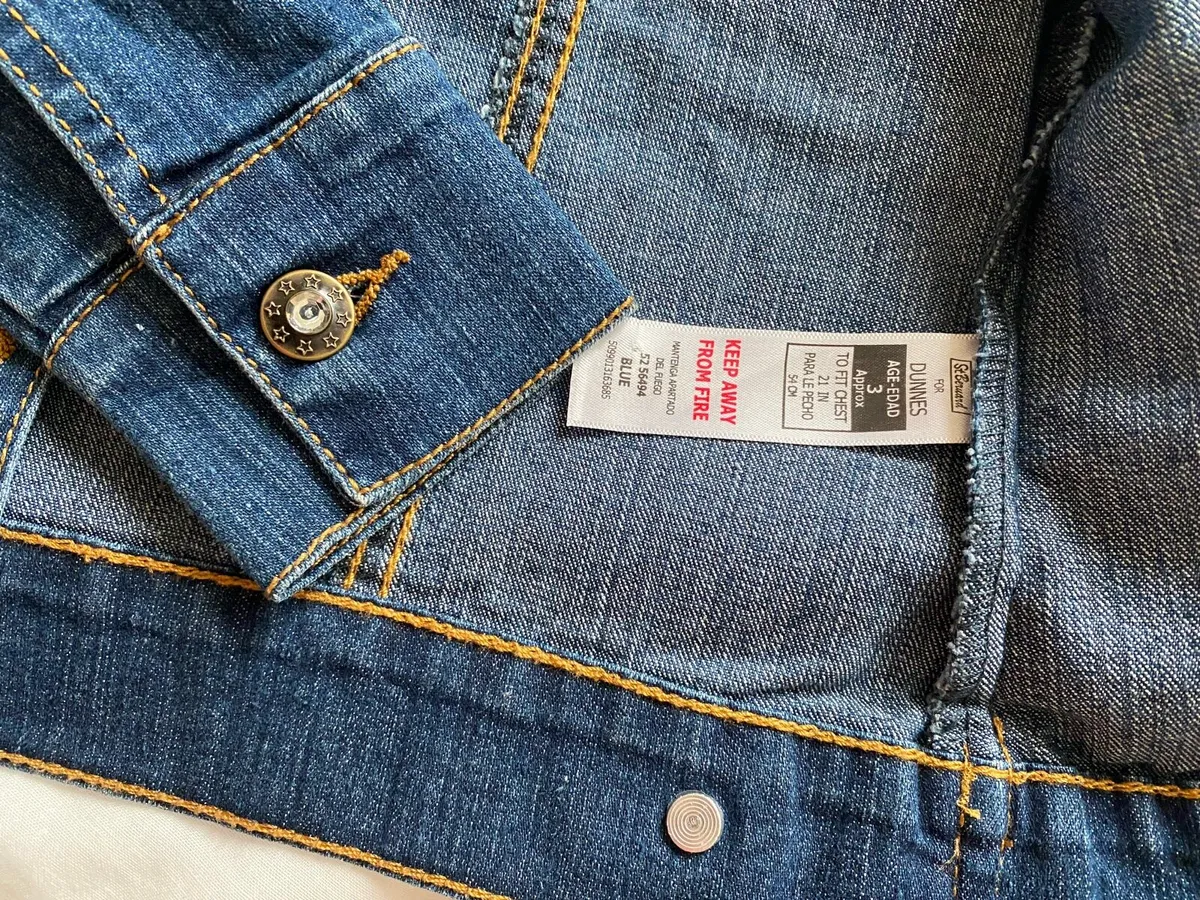 Girl’s Brand New Soft Denim Jacket Diamond Button - Image 4