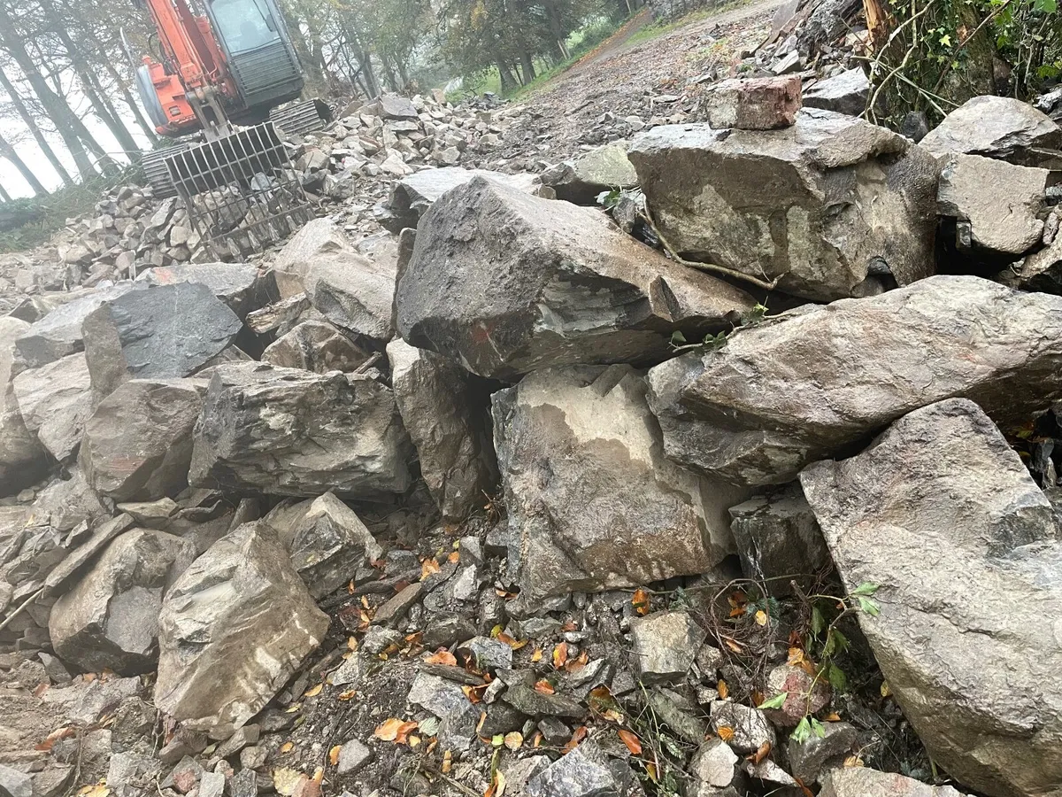 Large rocks/stones - Image 3