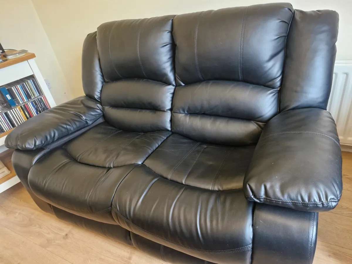 2 Seater Leather Sofa - Image 3