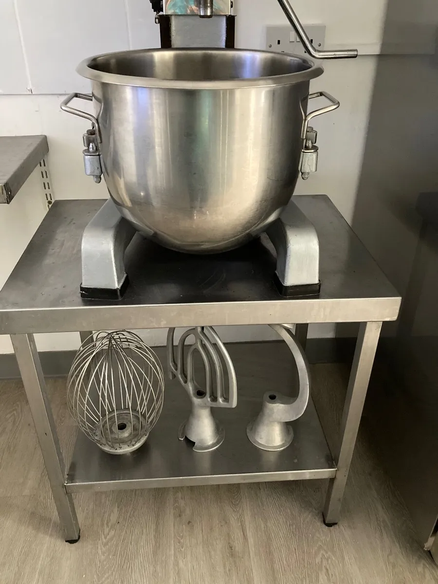 Spar 20 Lit food mixer and stainless steel table - Image 4