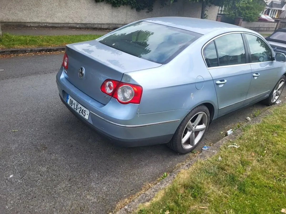 2008 Volkswagen Passat - Image 4