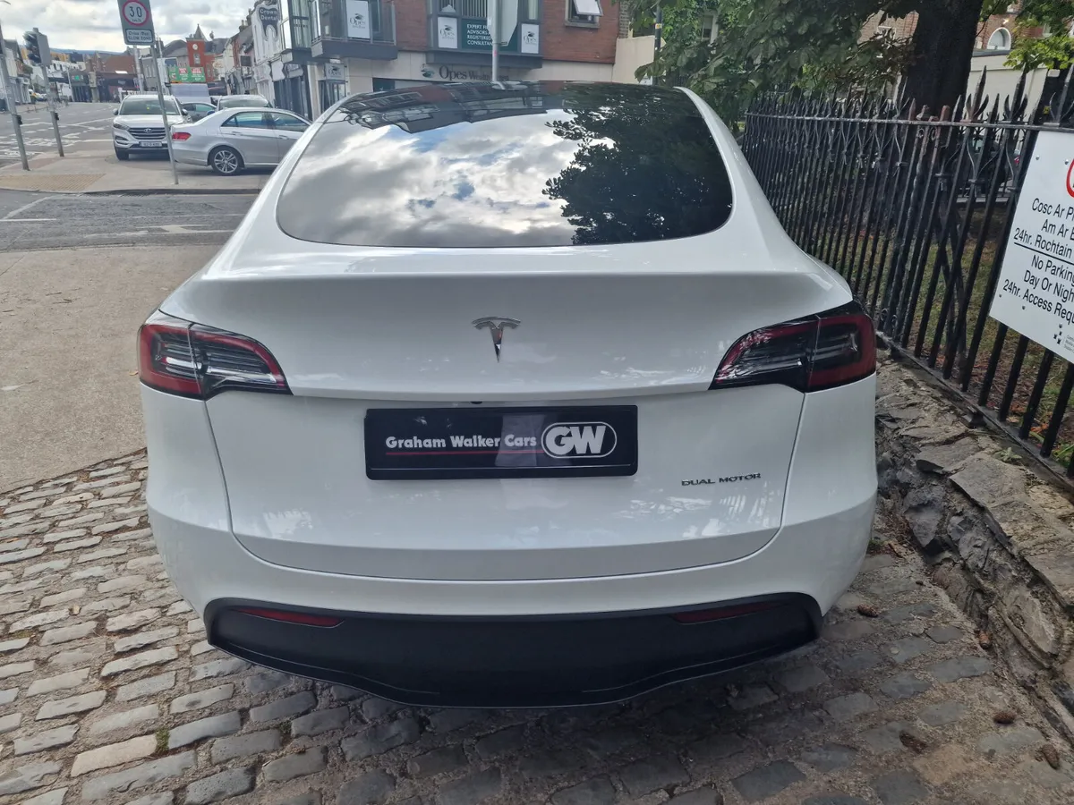 2023 (232) Tesla Model Y AWD Long Range - Image 4
