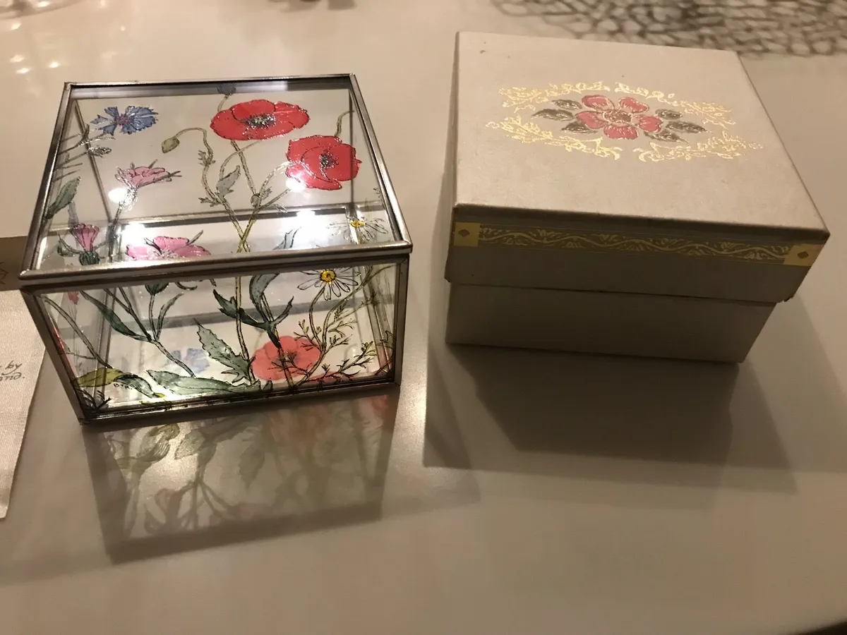 Stained glass mirror box - Image 1