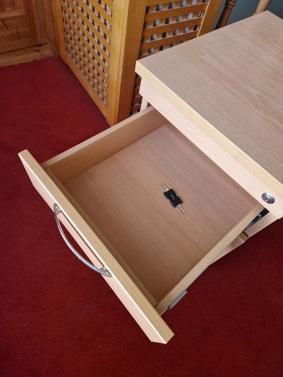 2 Drawer Under Desk Filing Cabinet - Image 1