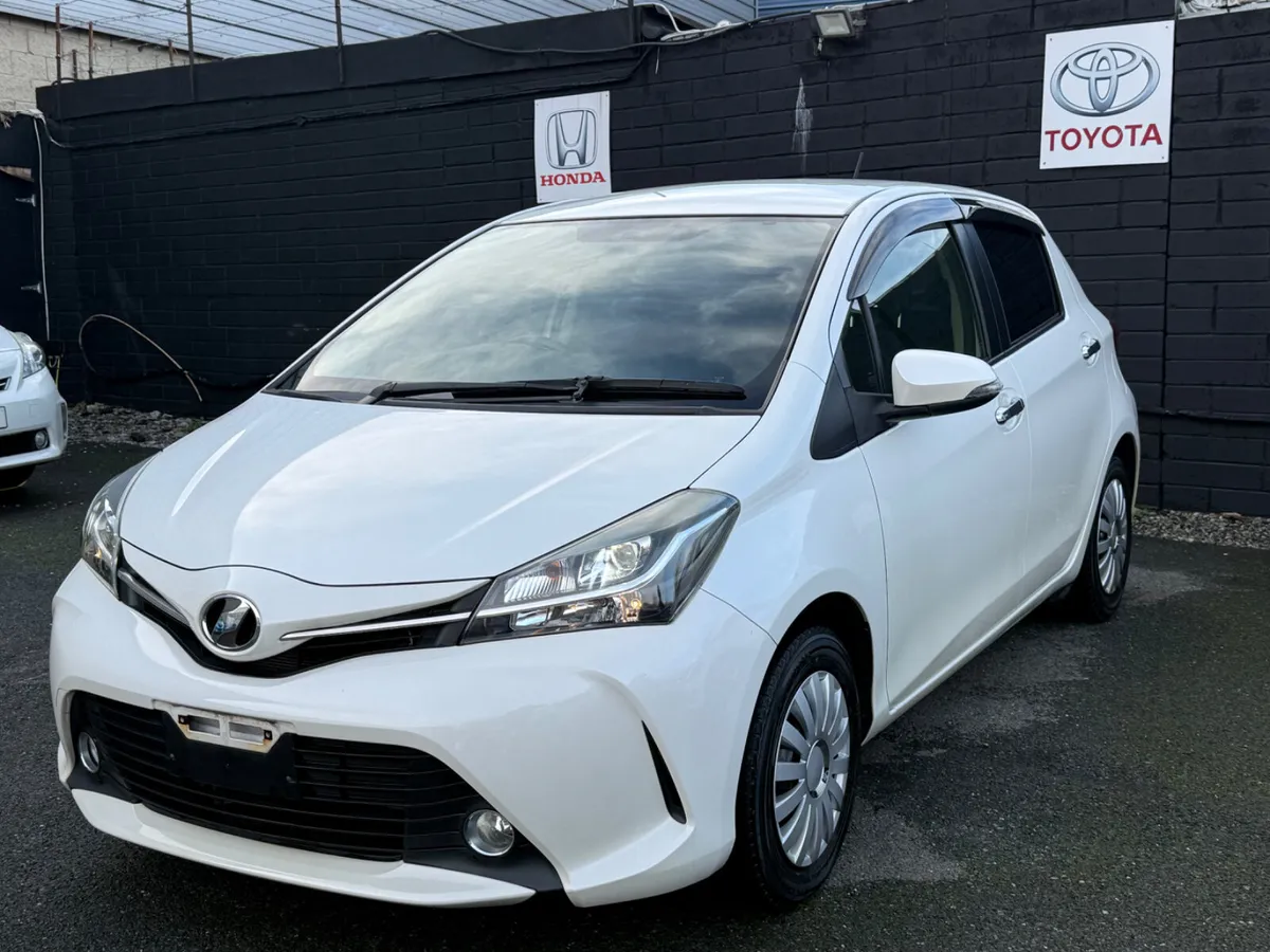 2016 Toyota Vitz - Image 3