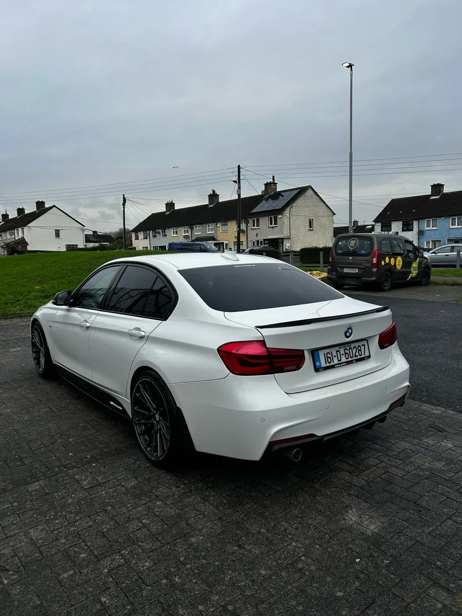 BMW 318d M Sport - Image 2