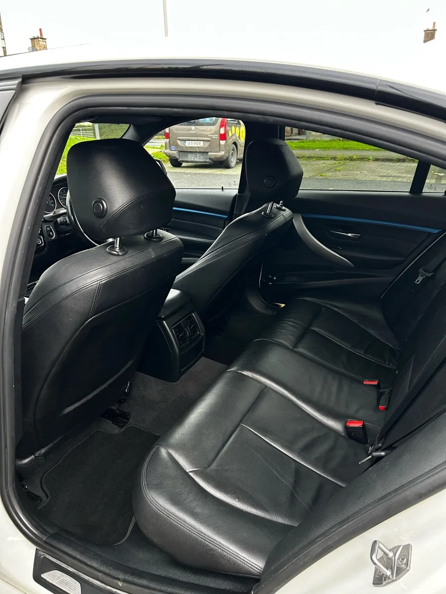 BMW 318d M Sport - Image 4