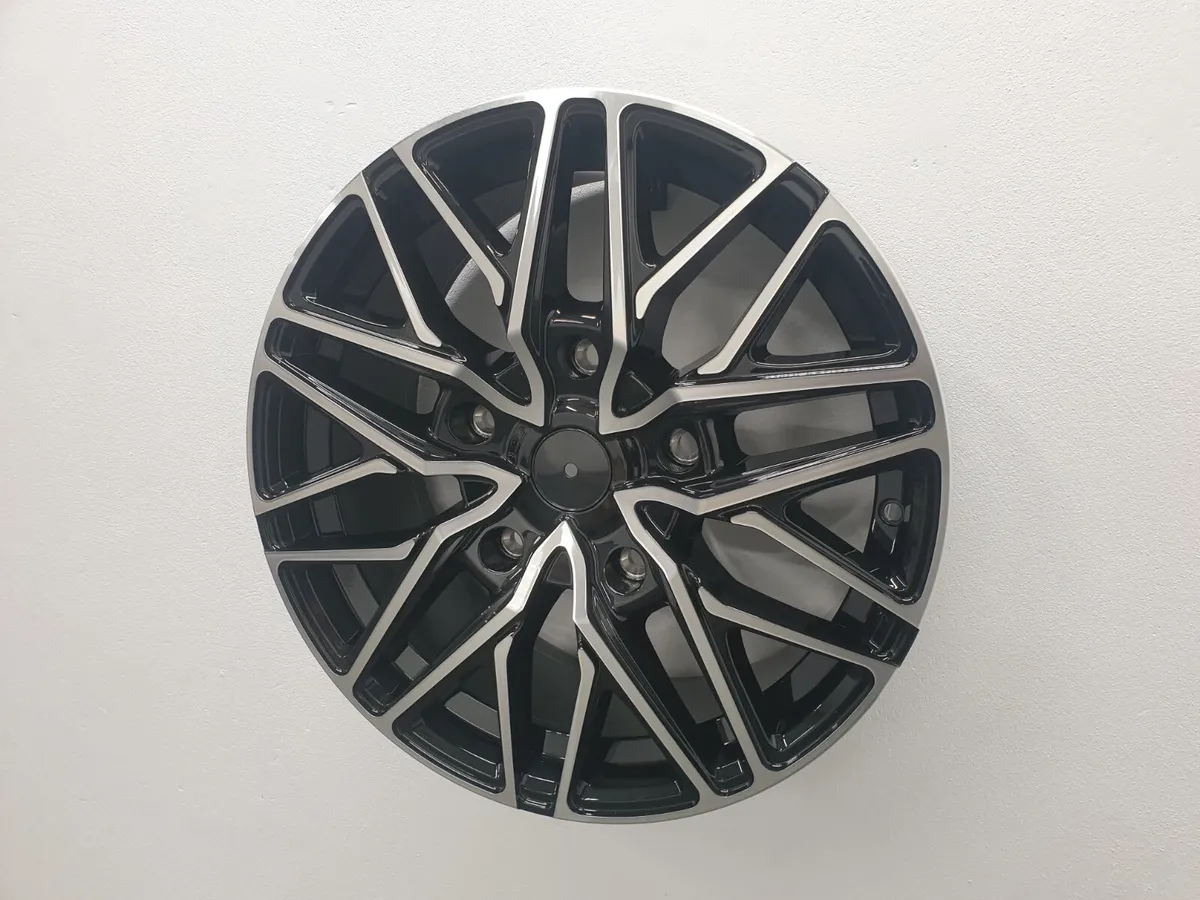 18" 20" Transit Motion R V2 - Image 4