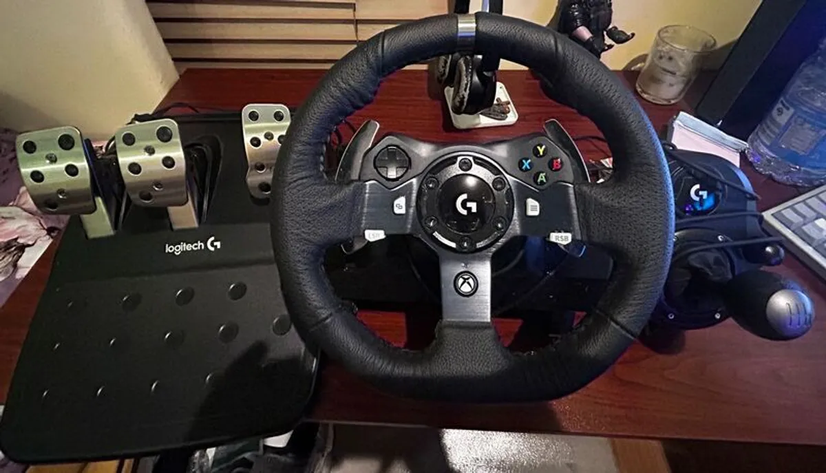 G920 Steering Wheel,pedals And Shifting Gear - Image 1