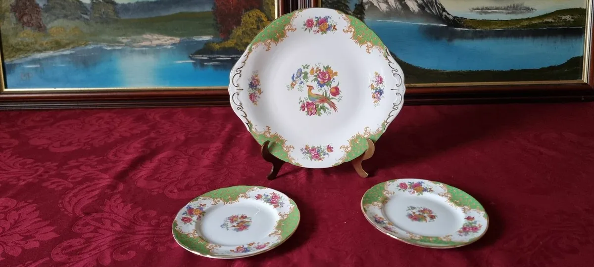 3Pc.Paragon Rockingham English Bone China Cake Set - Image 3