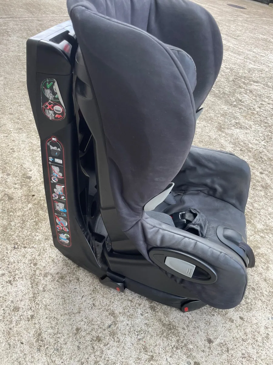 Maxi Cosi Car seat - Image 1