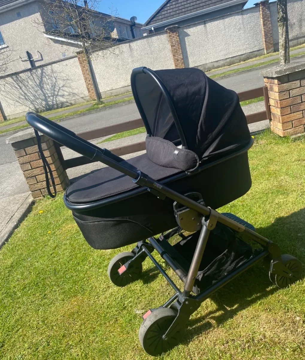 Mamas and Papas pram travel system - Image 1