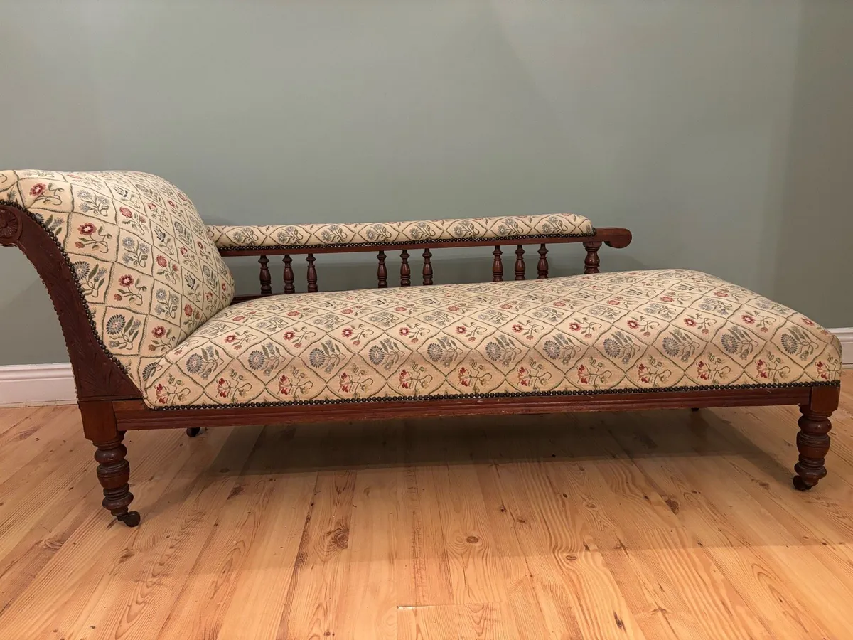 Victorian Chaise Longue (c.1890–1910) - Image 1