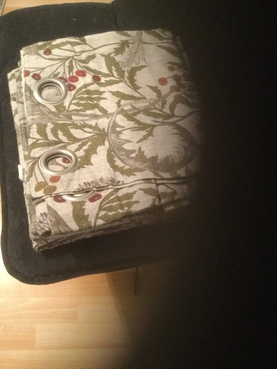 Curtains - Image 4