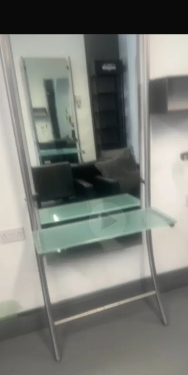 Hair salon mirror stations - Image 2