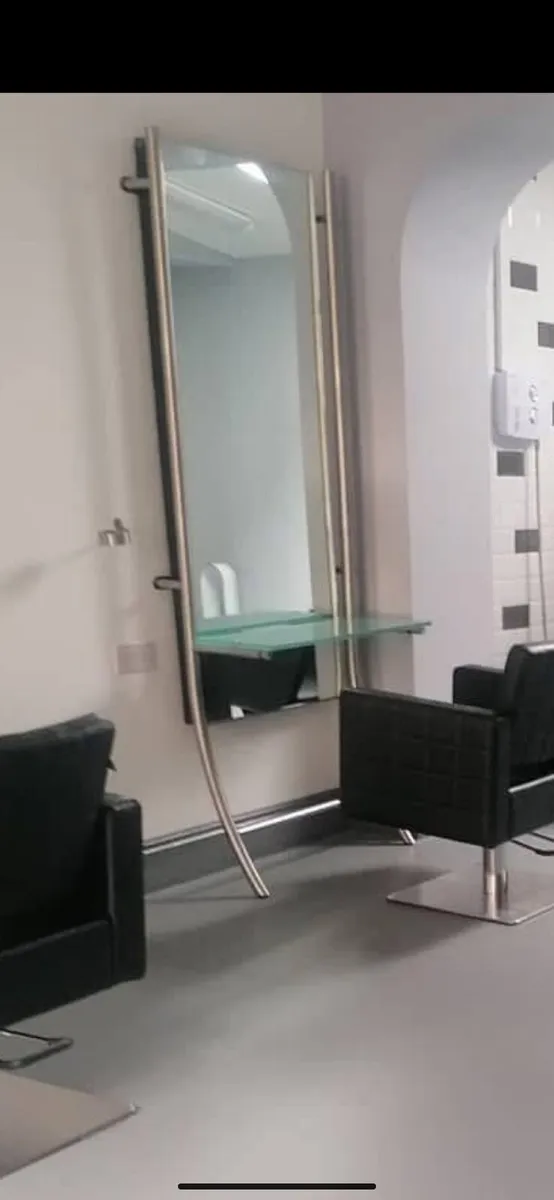 Hair salon mirror stations - Image 3