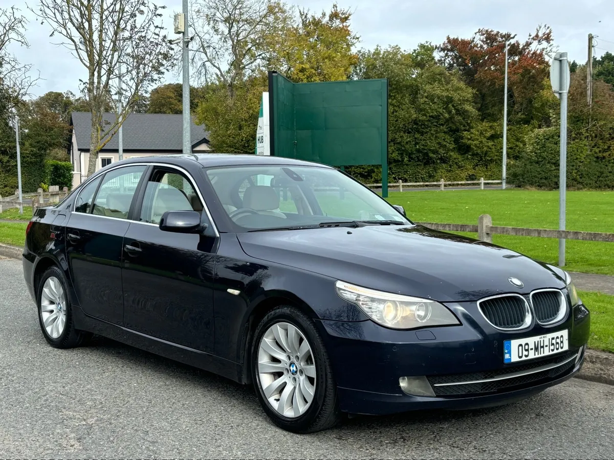 BMW 520d SE LCI AUTO 2009 - Image 1