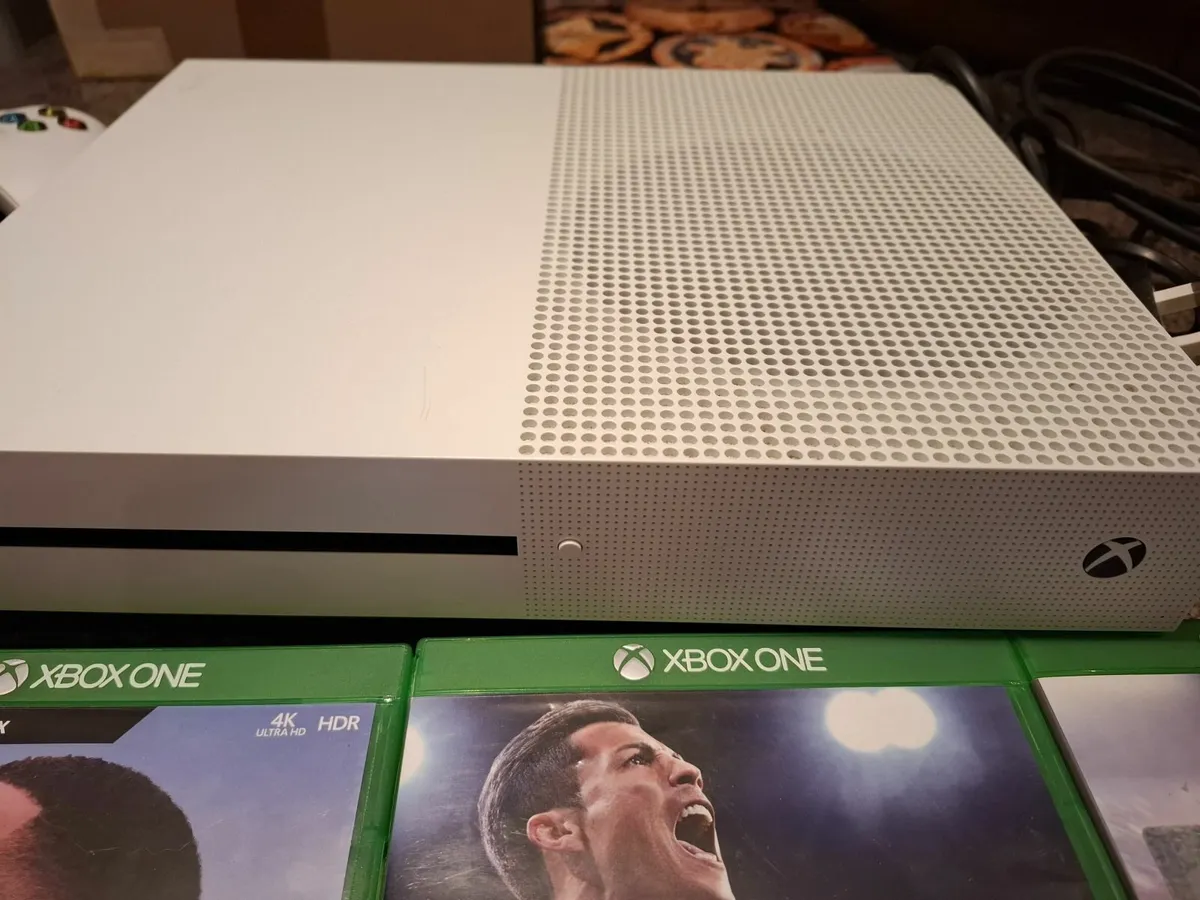 XBox one S - Image 3