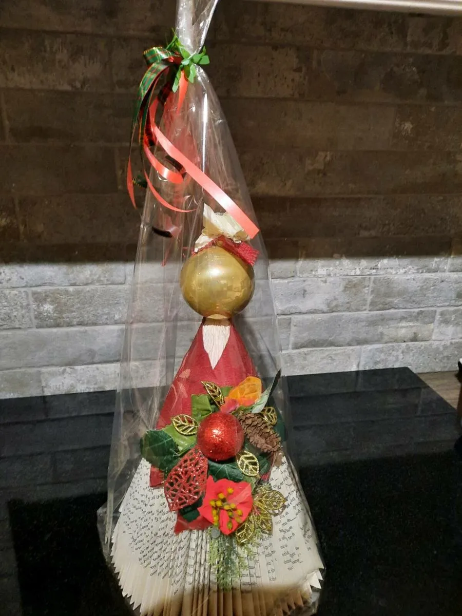 Christmas book angels - Image 3