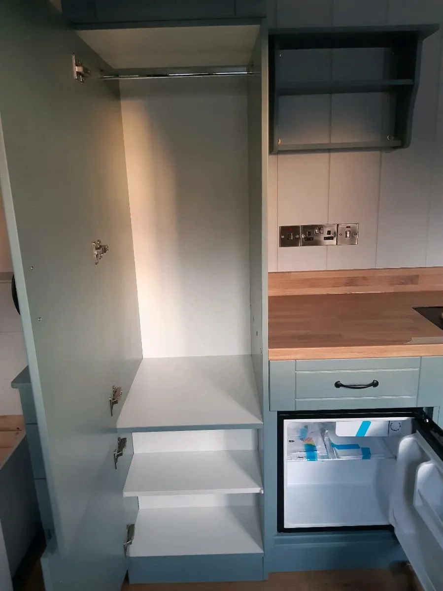 SHEPHERD HUT - Image 3