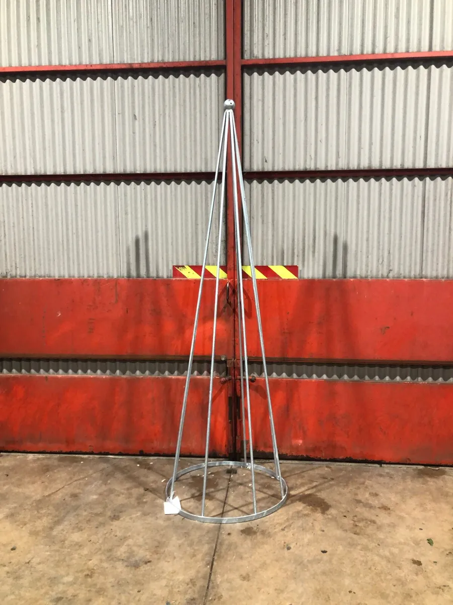 8ft Galvanised Christmas Tree Frame - Image 2