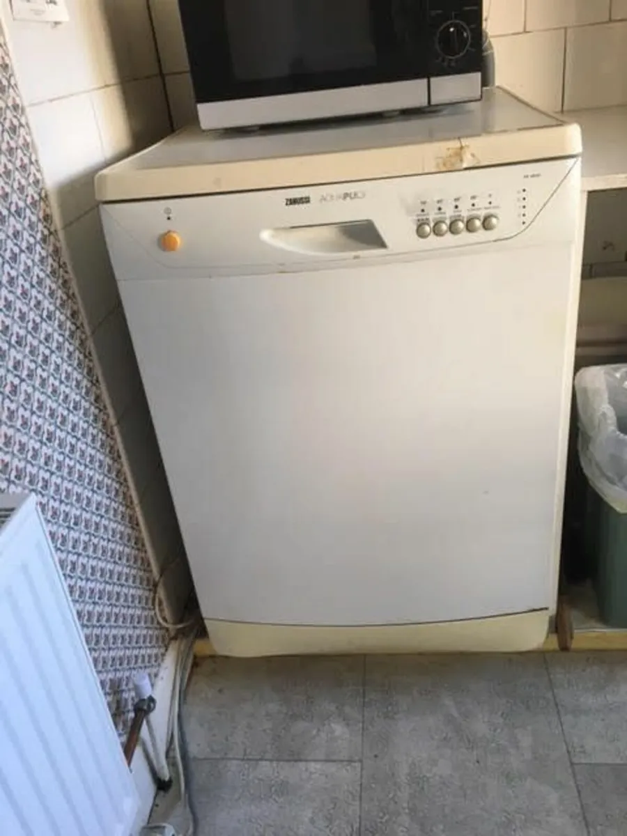 Dishwasher - Image 1