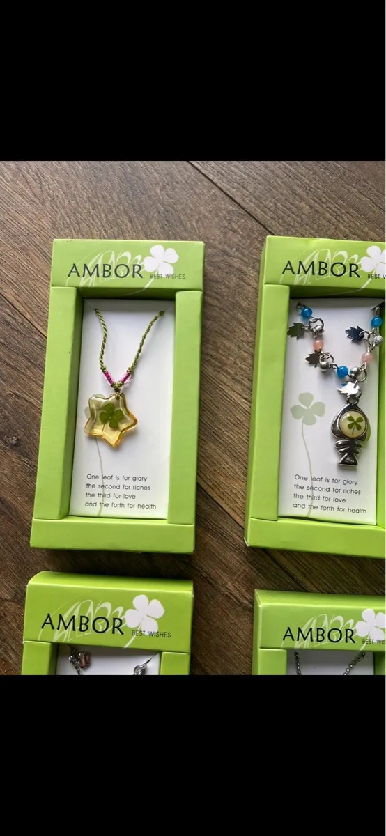 Necklaces & bracelets - Image 4