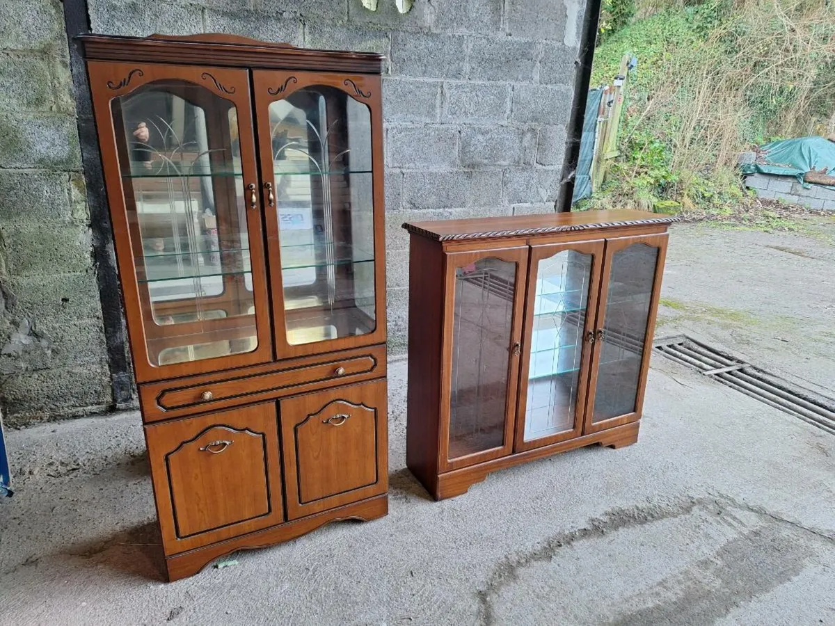 Vintage display units (DELIVERY) - Image 1