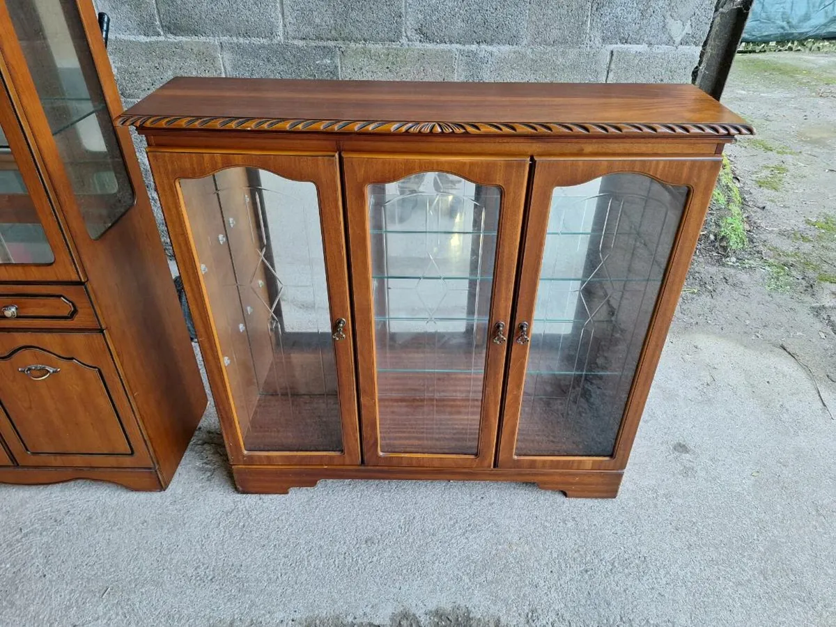 Vintage display units (DELIVERY) - Image 3