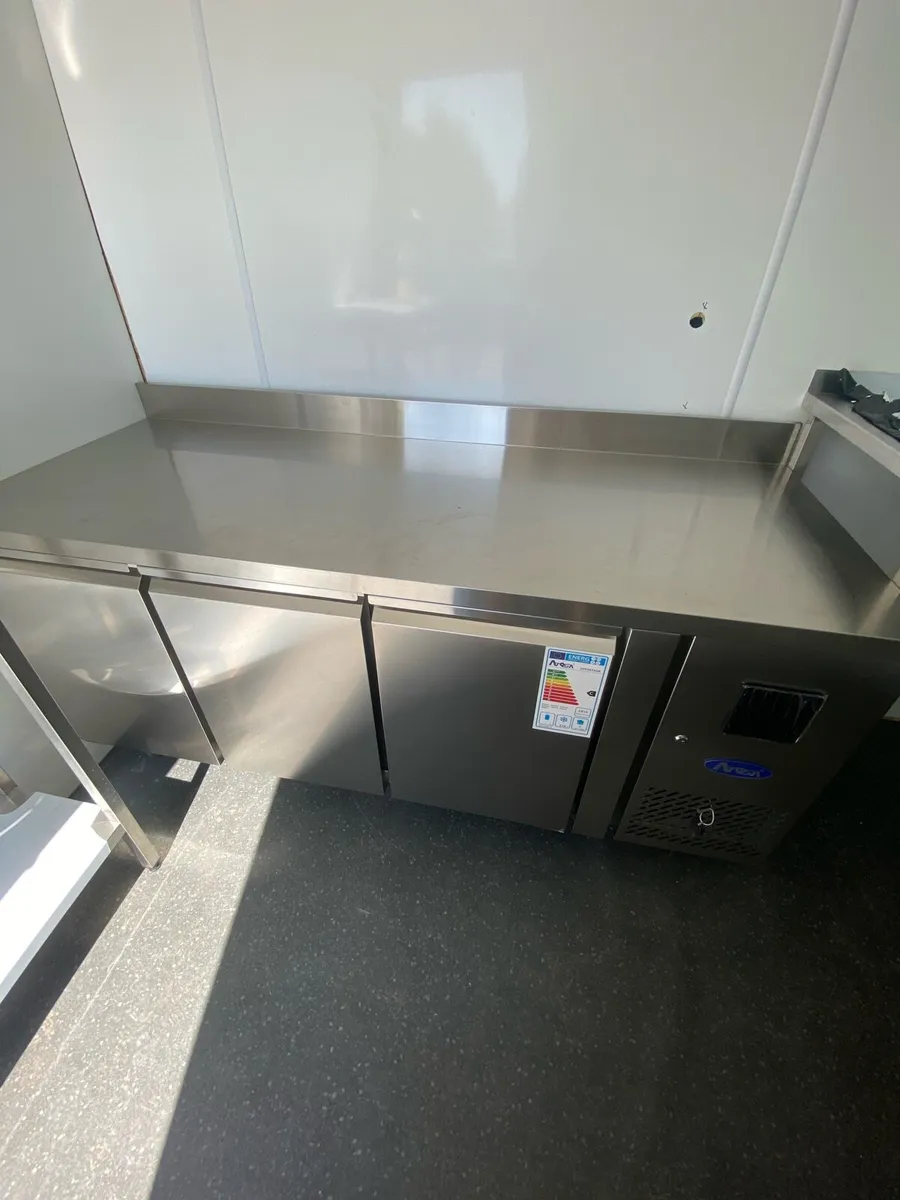 Food Container - Image 3