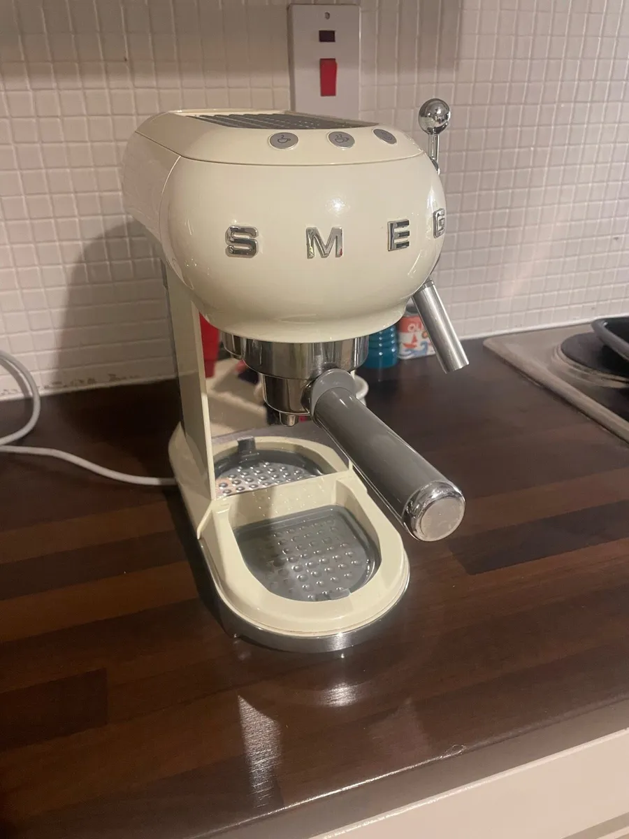 SMEG Coffee Machine - Image 3