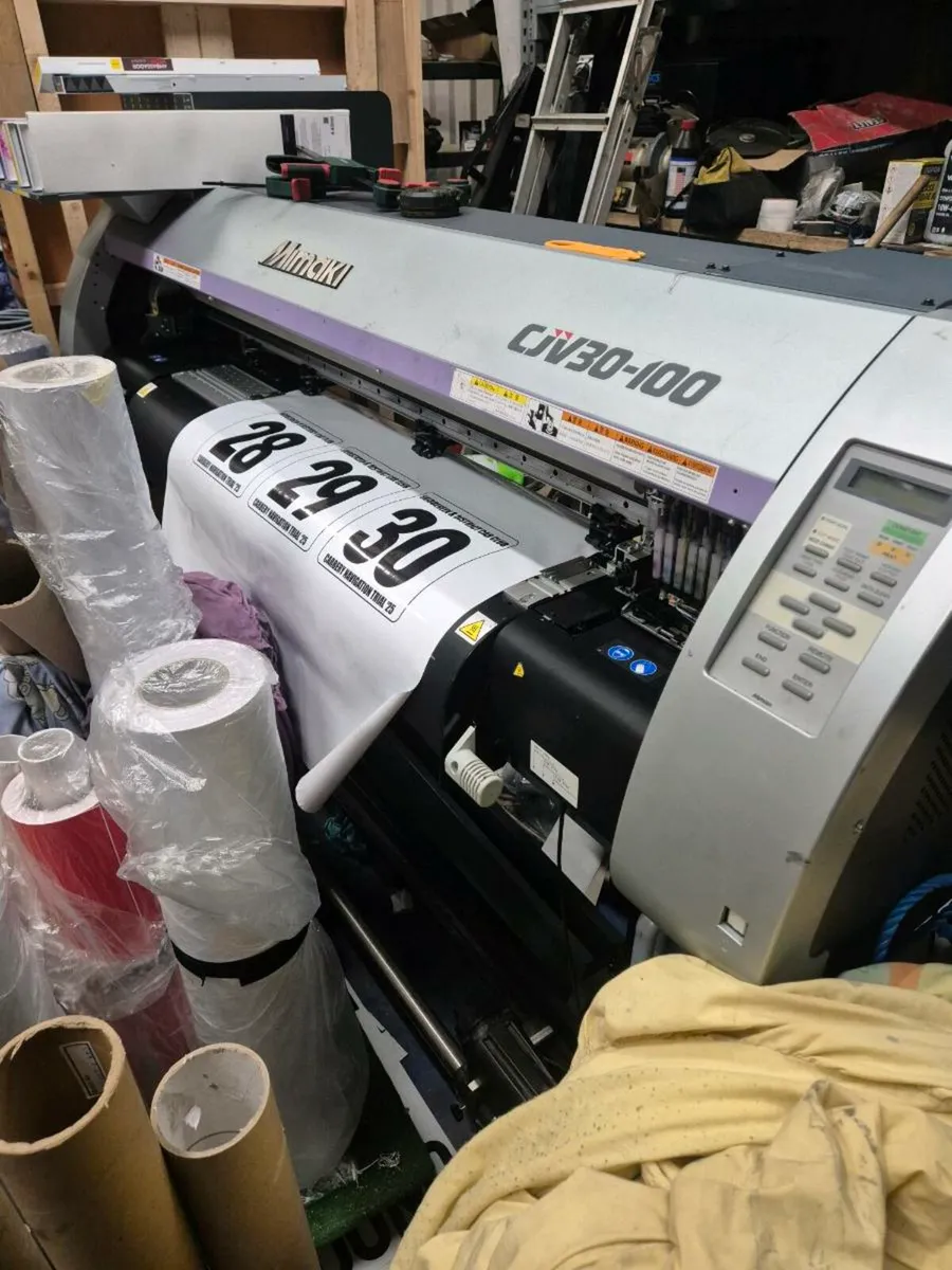 Mimaki CJV30-100 Print & Cut (Printhead needed) - Image 1