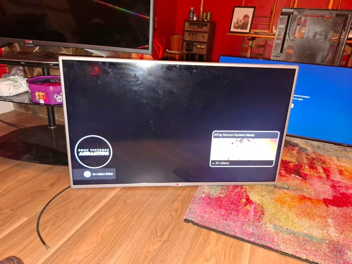 42 INCH SMART TV - Image 2