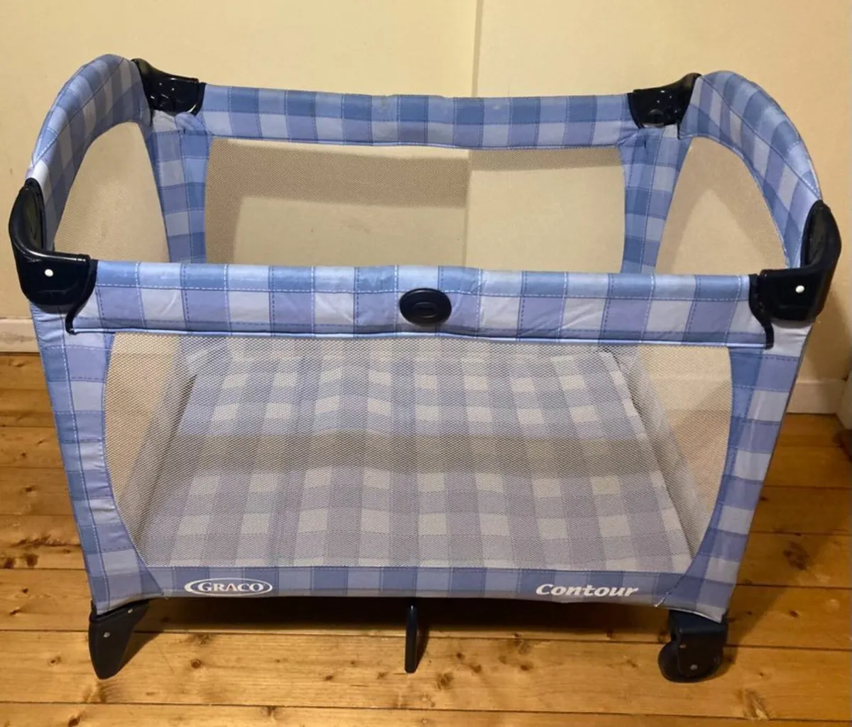 Graco Travel Cot + Mattress & Bag - Image 1