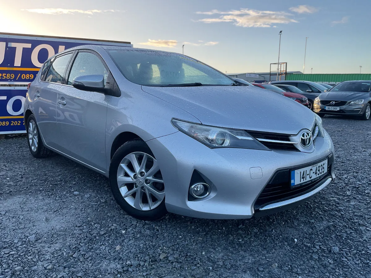2014 TOYOTA AURIS LUNA 1.4 D4D LOW KMS - Image 1
