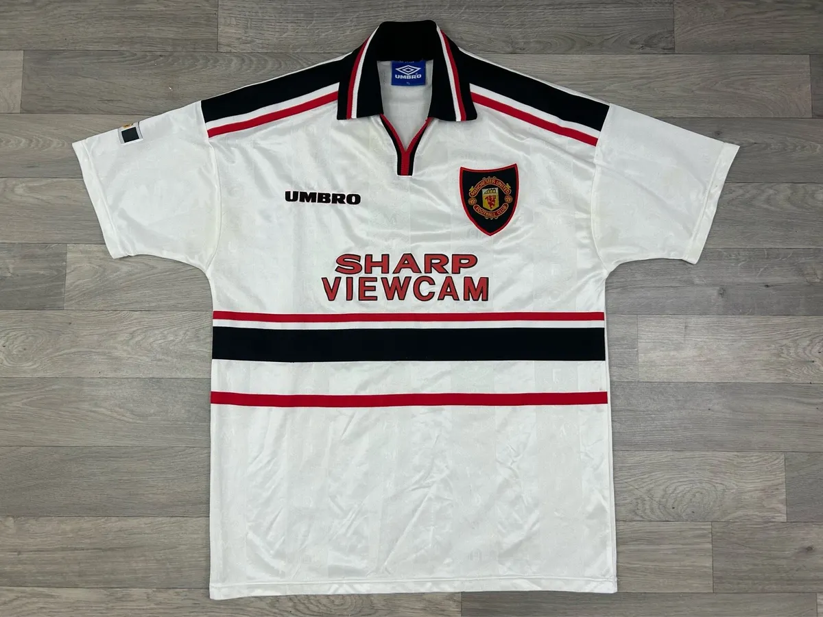 Vintage 1997 Umbro Manchester United Away Jersey - Image 1