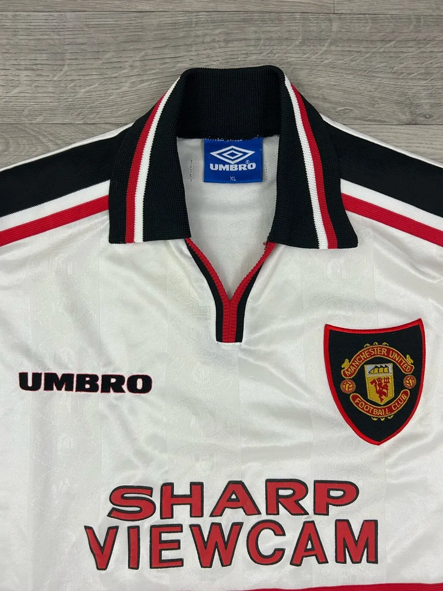 Vintage 1997 Umbro Manchester United Away Jersey - Image 2