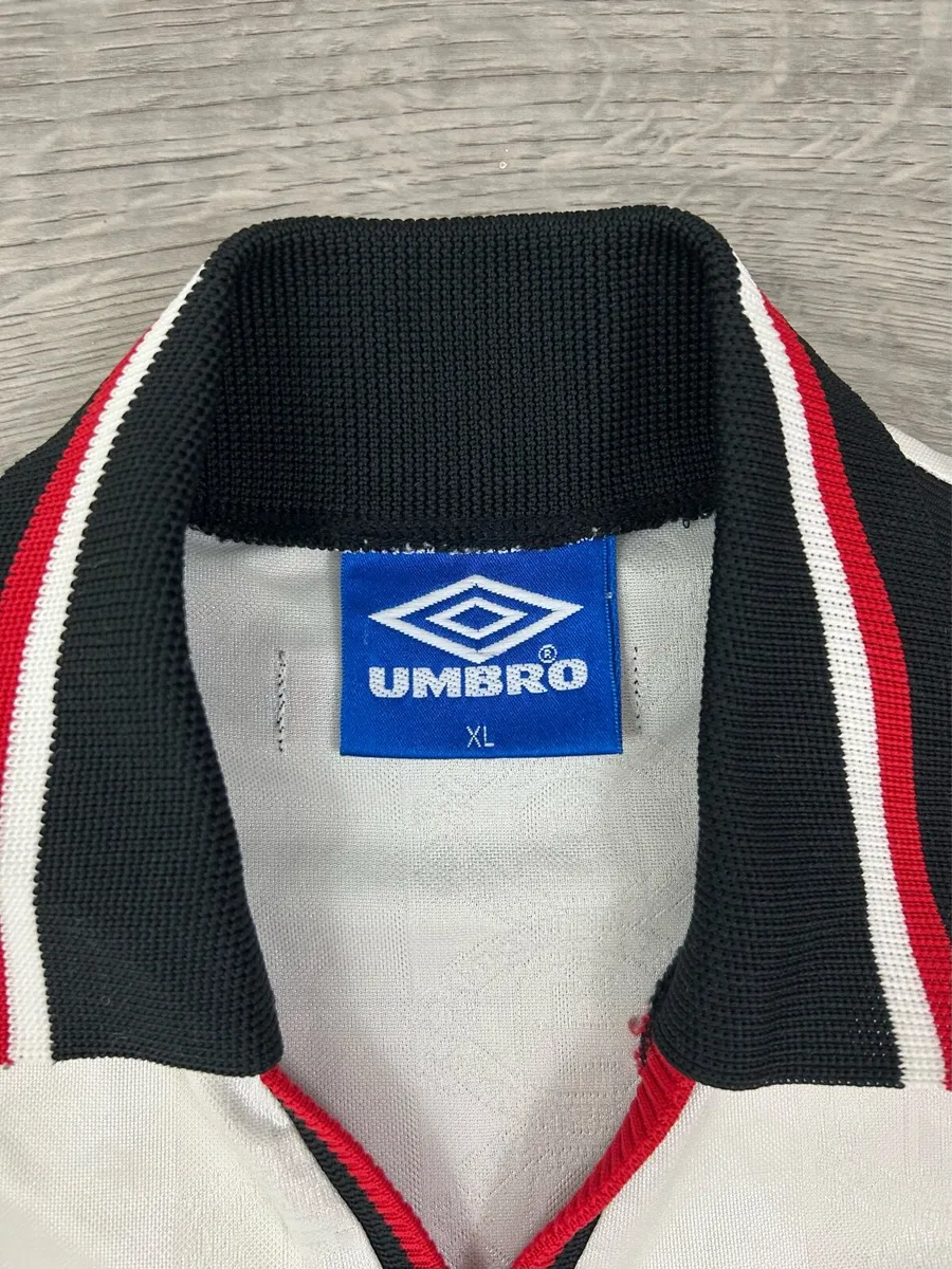 Vintage 1997 Umbro Manchester United Away Jersey - Image 4