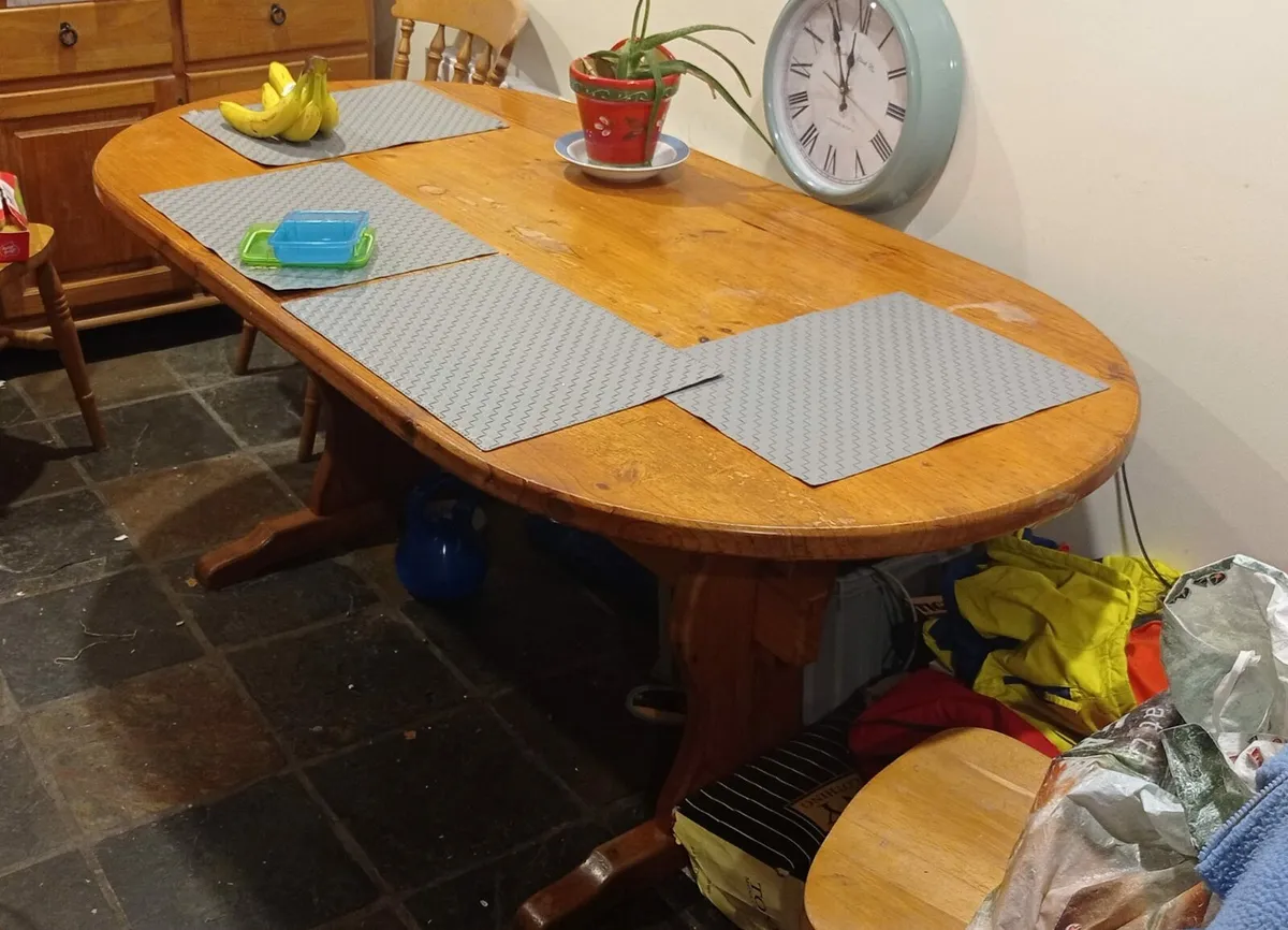 Pine Kitchen table - Image 1