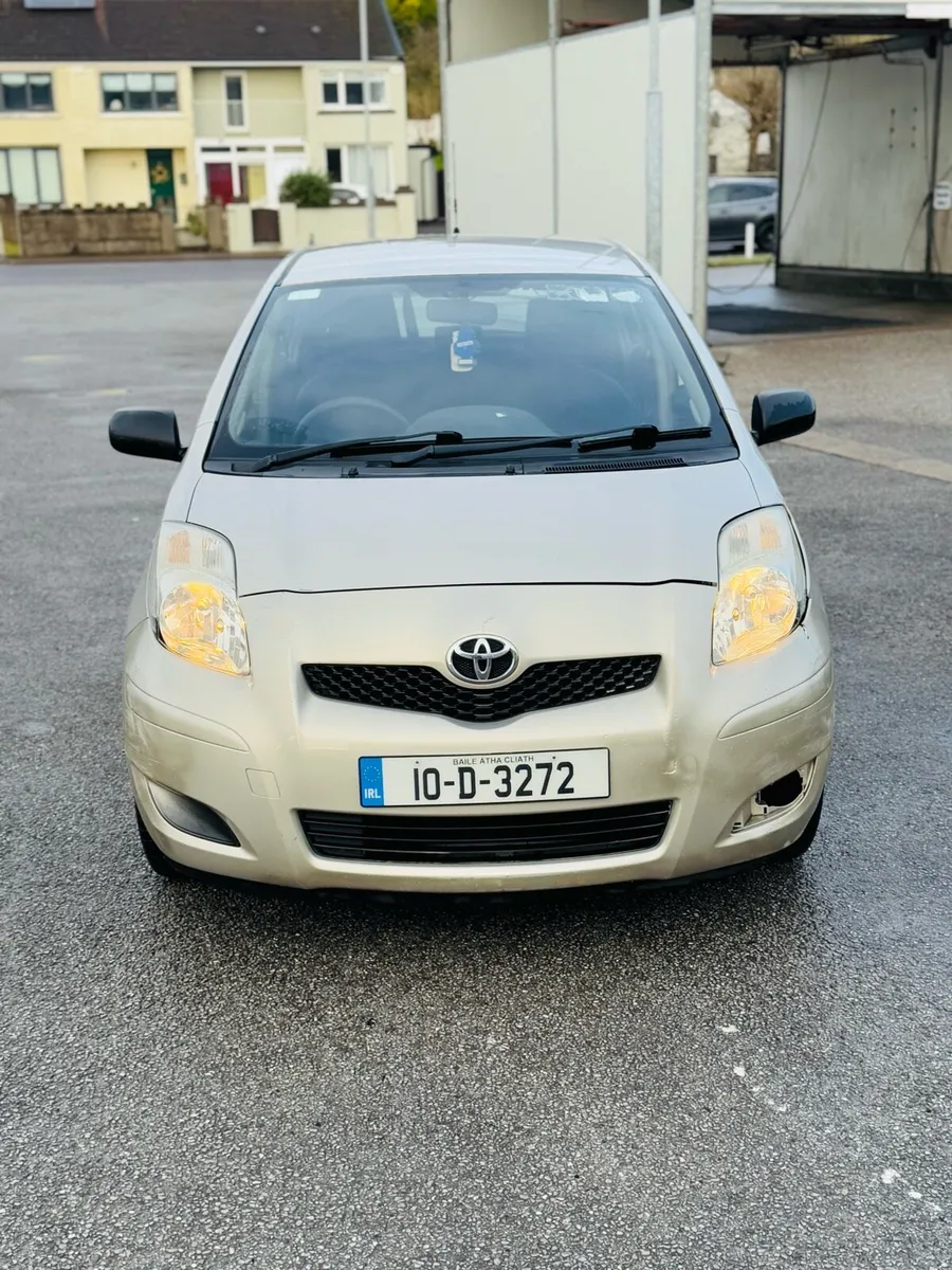 Toyota yaris 2010 low km.  one owner only from new - Image 1