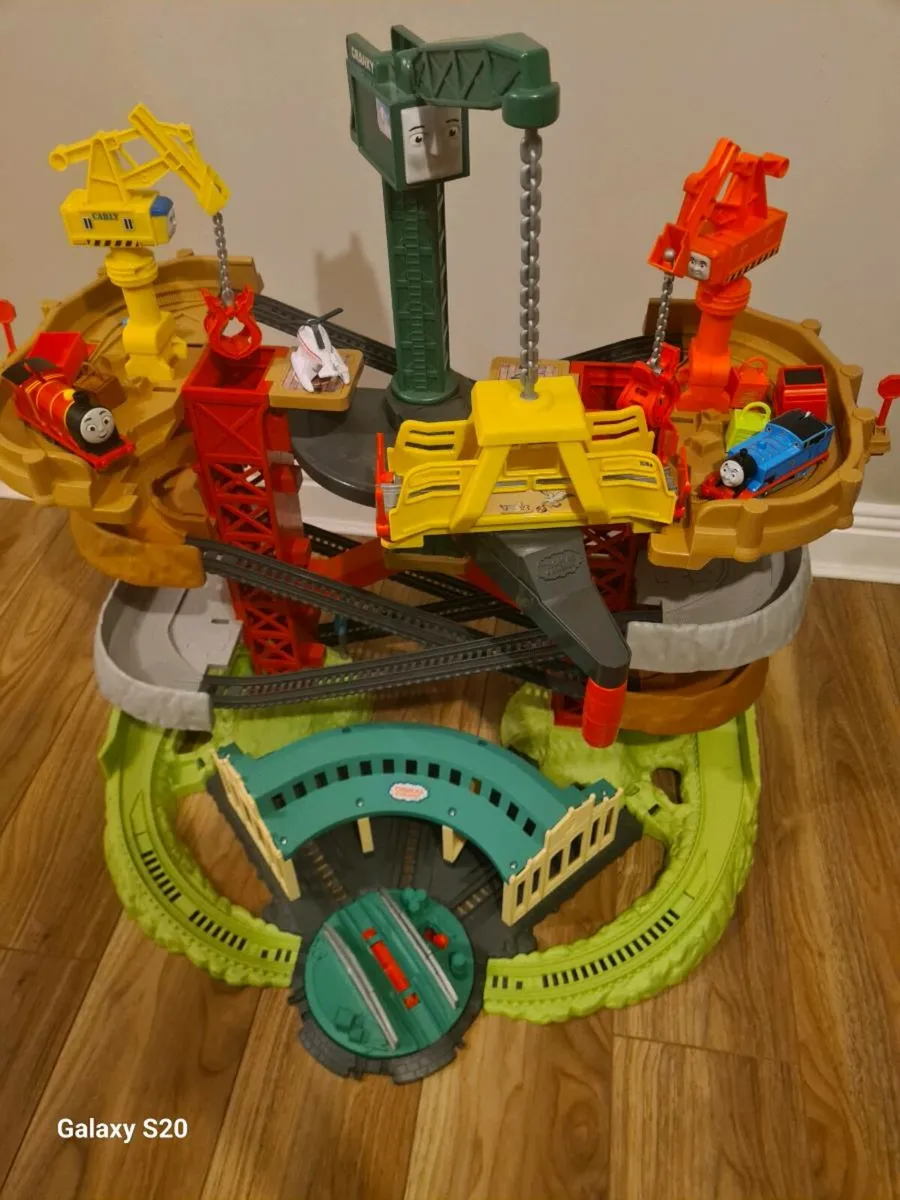 Traines and Cranes - Image 1